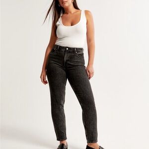Abercrombie Mom Jeans Size 31/12